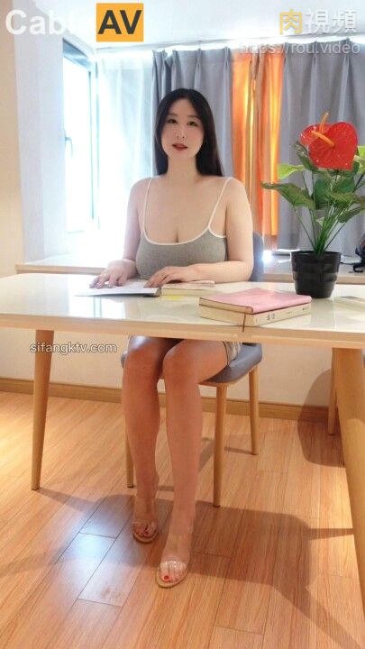 有色连续短剧《妈妈的年轻女闺蜜》 第一集、第二集 秀人网巨乳女神 王俪丁